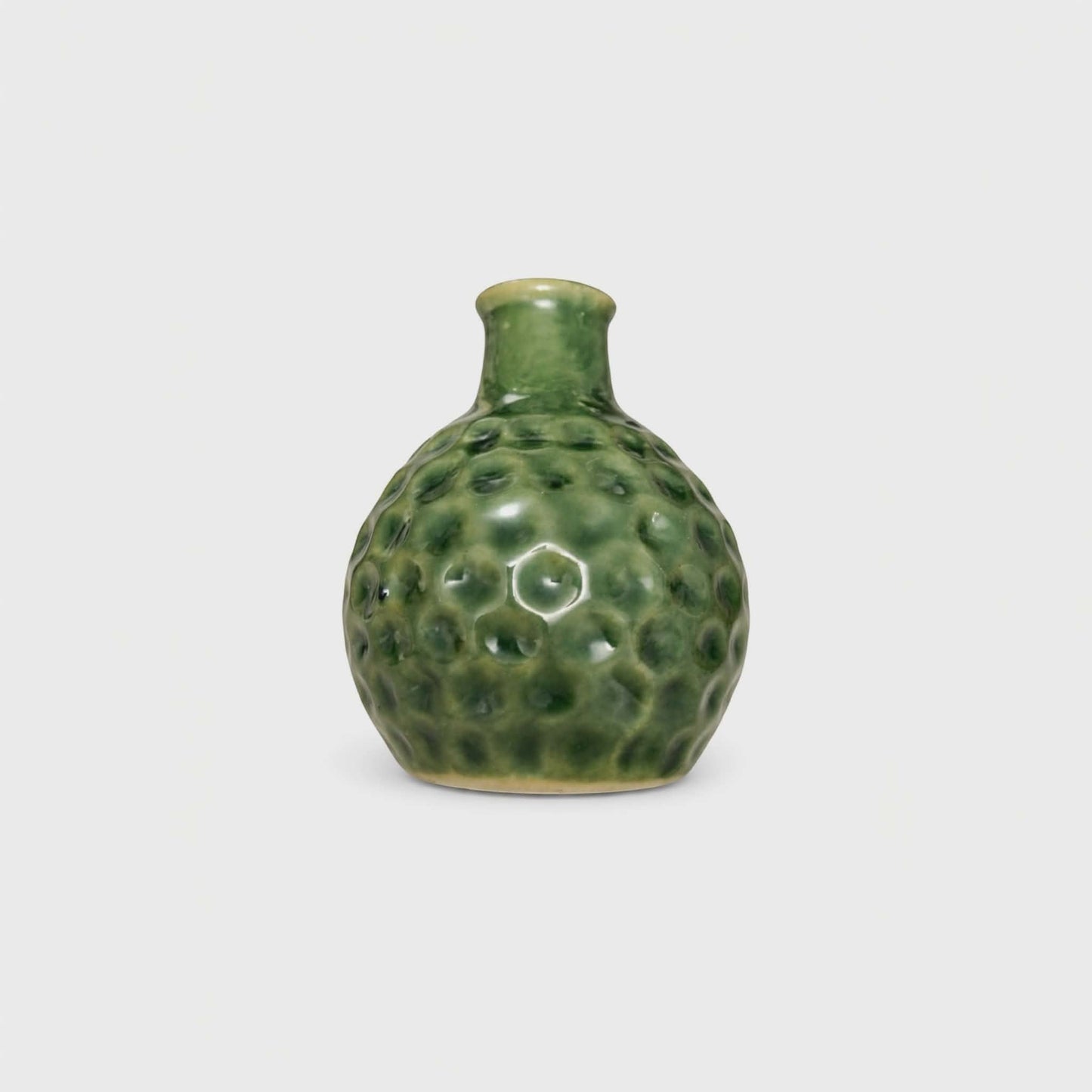Vase texturé en céramique vert