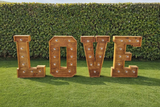 LOVE lumineux en bois